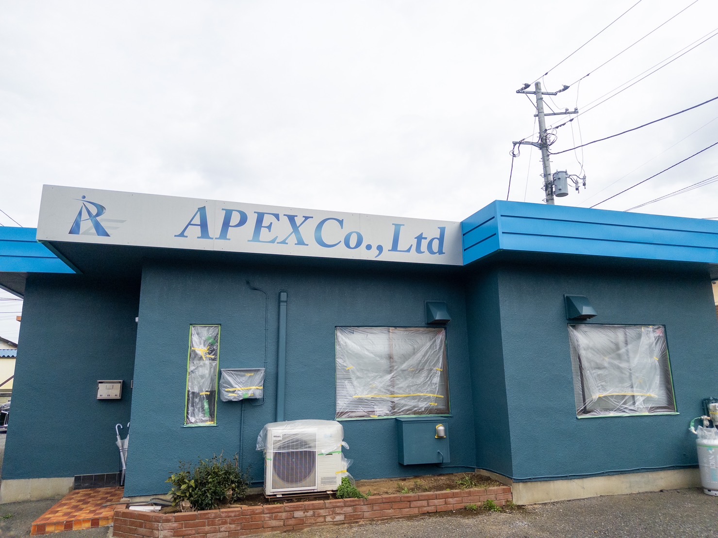 看板の取り付けが完了しました。（仮）